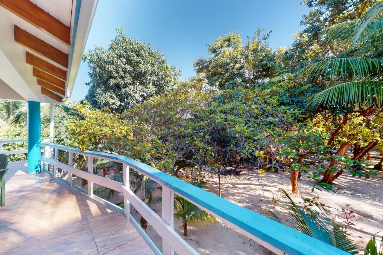 Condo #27 @ Beachside Villas 단그리가 외부 사진